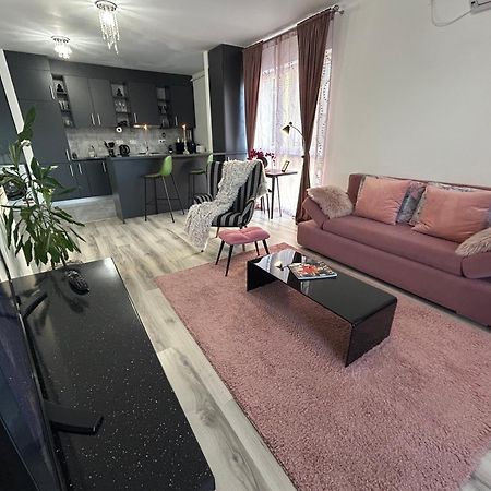 Foresthouse 1 ティミショアラ エクステリア 写真
